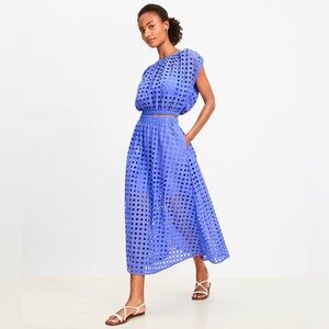 Loft NWT Beach Circle Eyelet Boatneck Top Size XL Blue Purple